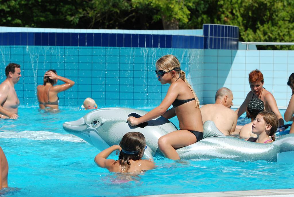Villaggio San Francesco - Adria Holiday Mobile Homes Duna Verde Bagian luar foto